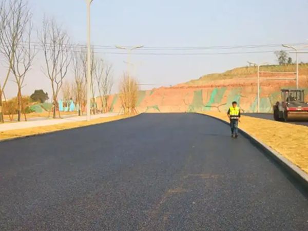 丽水沥青路面施工真有那么难搞？干了20年的老师傅掏心窝子说几句